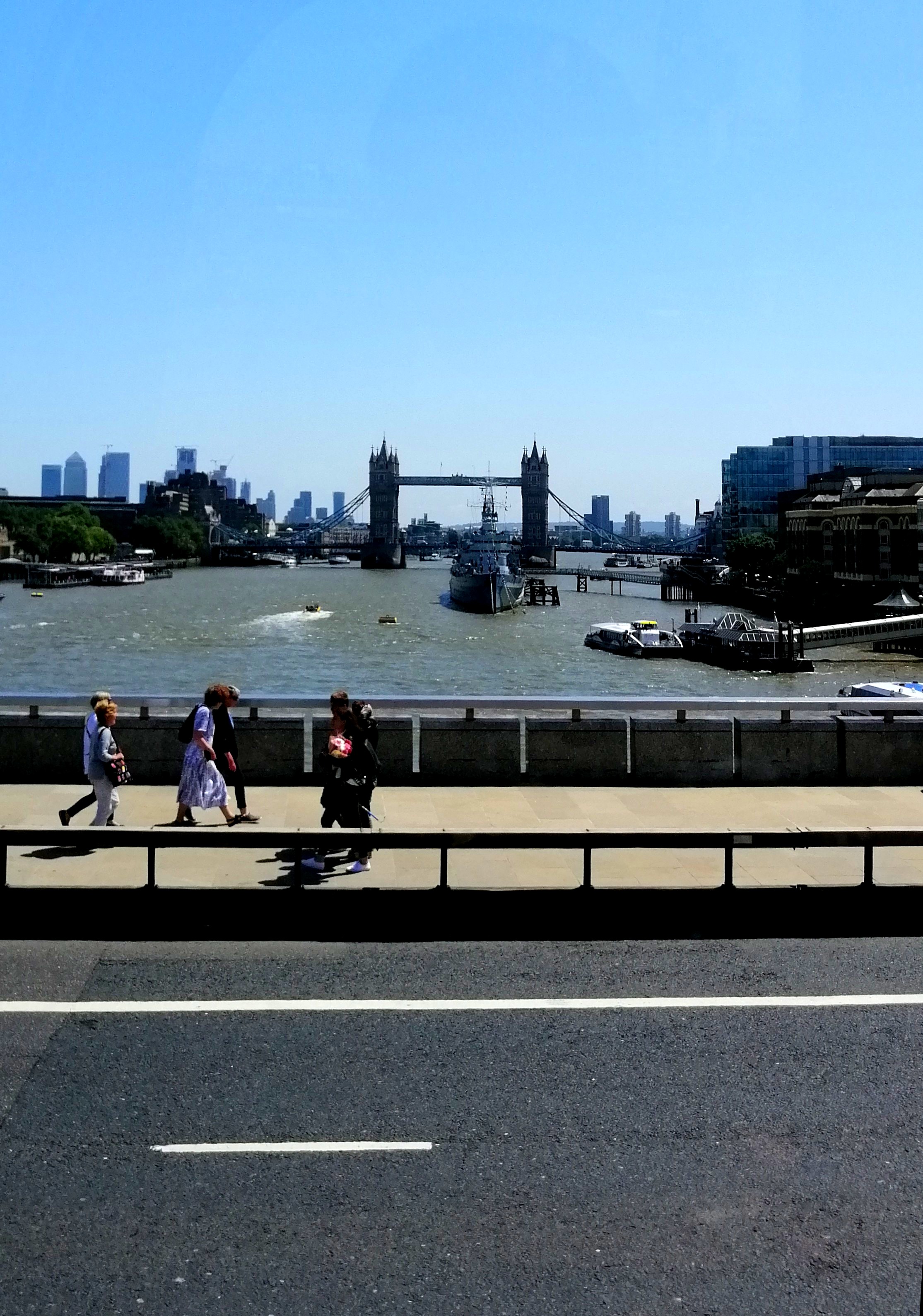 Vistas desde el bus de dos pisos en Londres