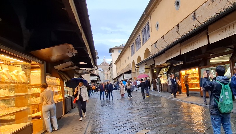 Ponte Vecchio jewelry shops