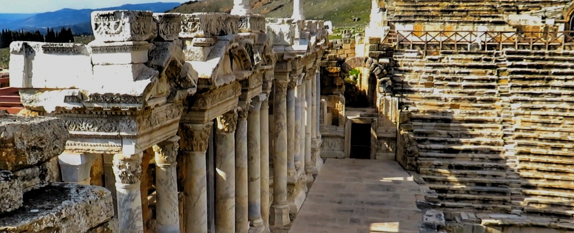 Magnífico teatro romano de Hierápolis en Pamukkale